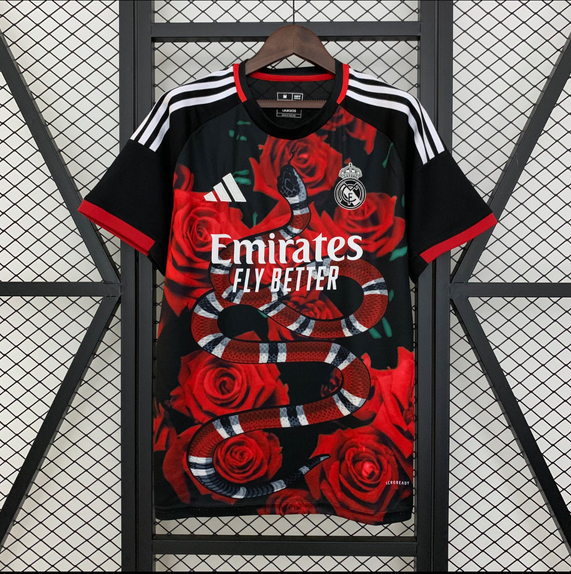 Maillot Real Madrid Serpent et Fleur rouge