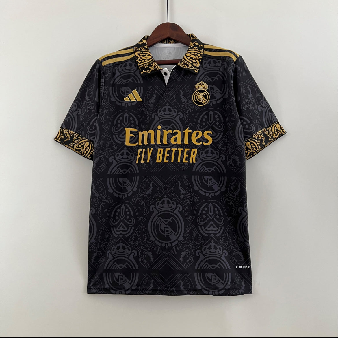Maillot Real Madrid polo noir et or