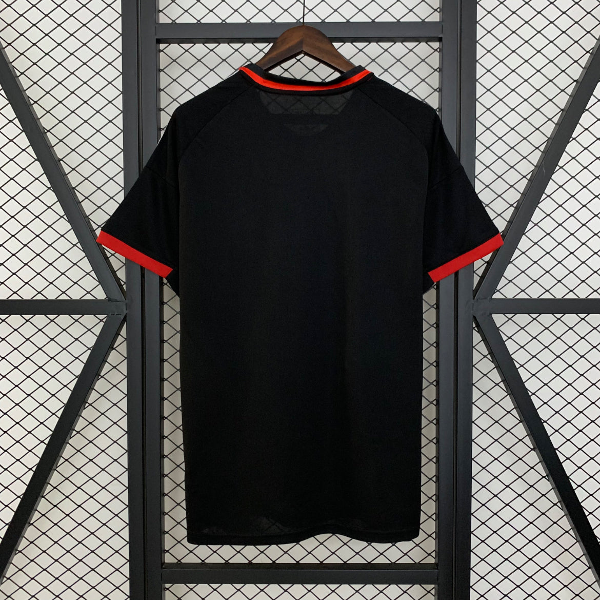 Maillot Real Madrid Serpent et Fleur rouge