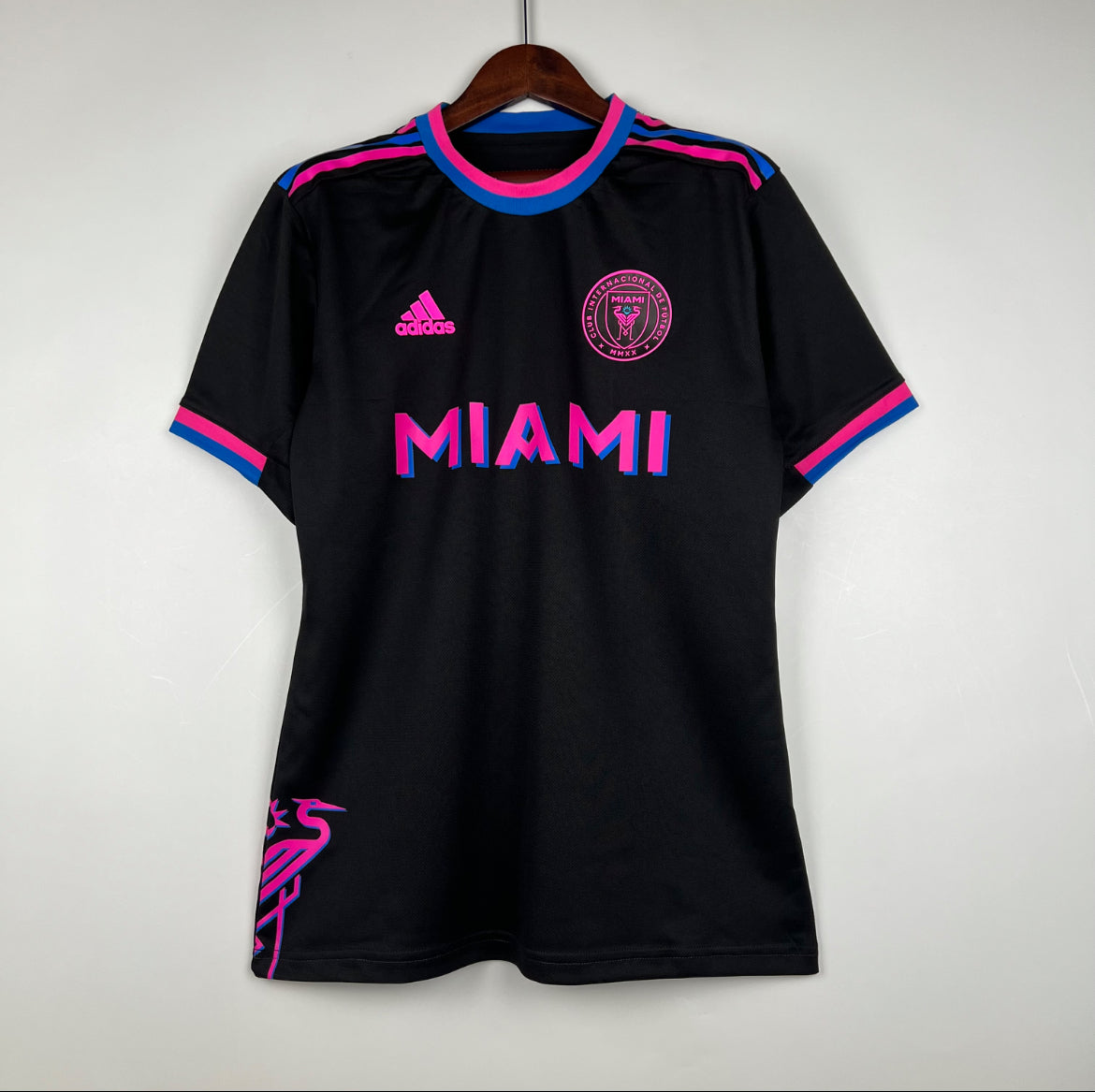 Maillot Inter Miami 23-24 noir et bleu-rose