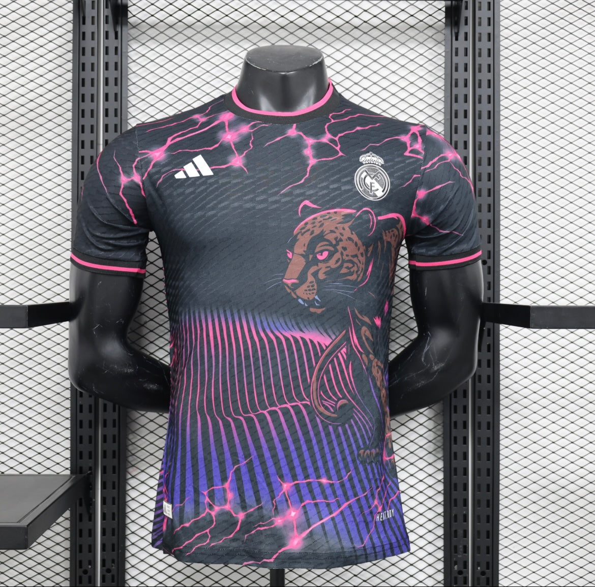 Maillot Real Madrid puma rose bleu version player