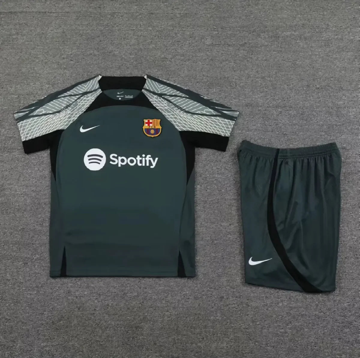 Ensemble FC Barcelone 2025