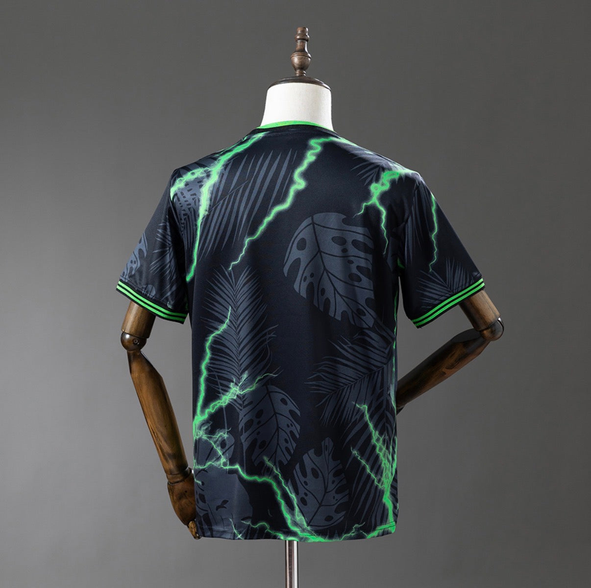 Maillot Real Madrid special noir et vert