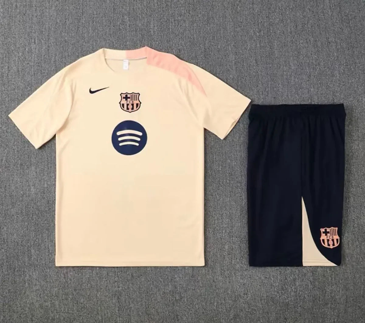 Ensemble FC Barcelone 2025