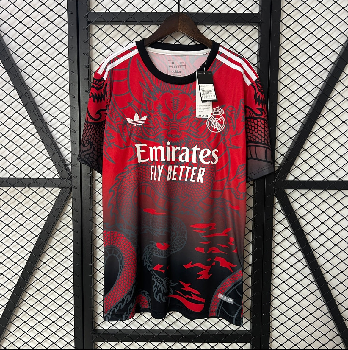 Maillot Real Madrid dragon rouge et noir