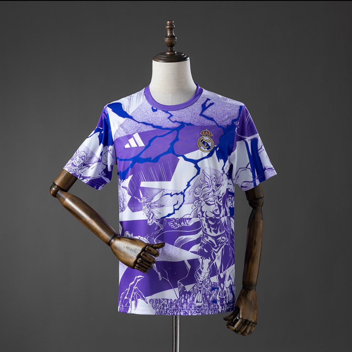 Maillot Real Madrid avant match violet