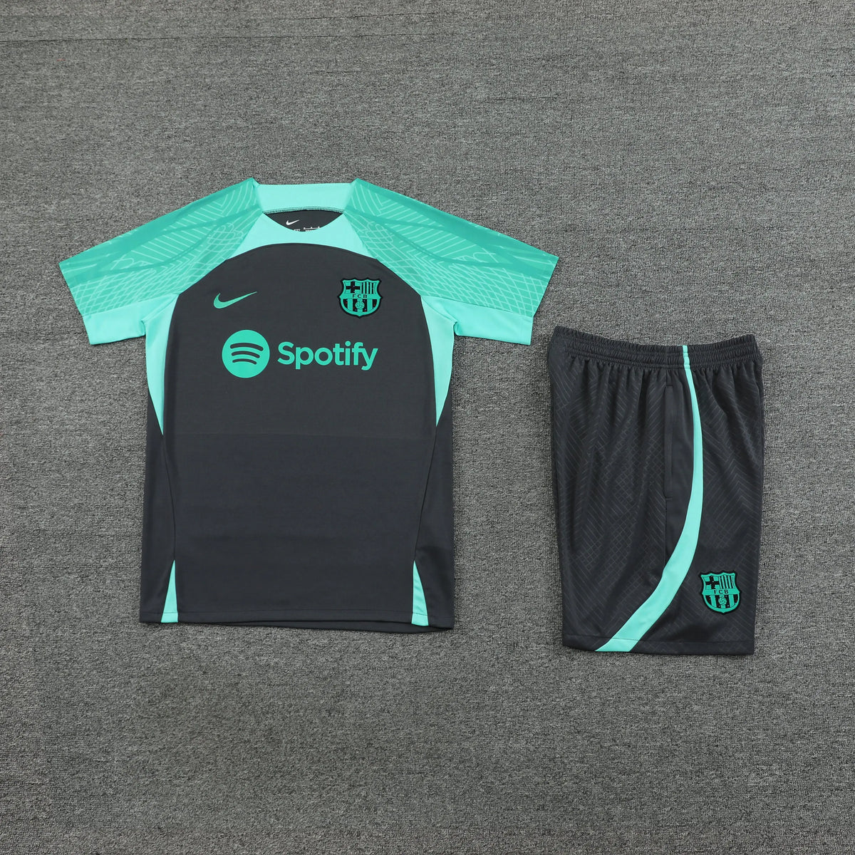 Ensemble FC Barcelone 2025